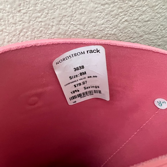 Hunter Rain Boots - pink - size 8 - like new condition - Picture 3 of 5